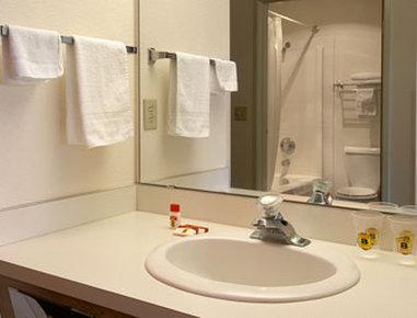 Super 8 By Wyndham Battle Mountain Hotell Exteriör bild
